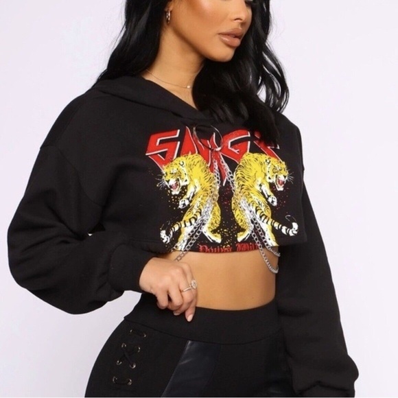 FASHION NOVA CROP TOP - Picture 2 of 6